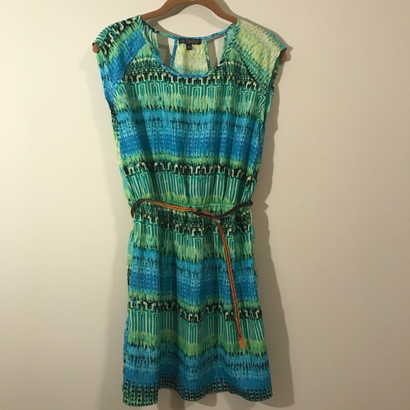 Lightweight Belted Dress - Picture 2 of 4